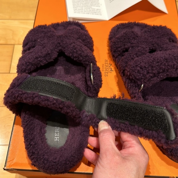 Hermes Chypre shearling sandals, purple size 37 - Picture 6 of 8